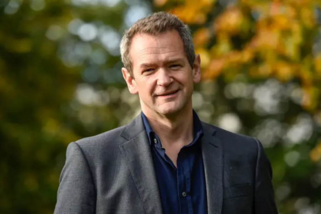 Alexander Armstrong