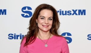 Kimberly Williams-Paisley hosts Farmer Wants a Wife on Fox.