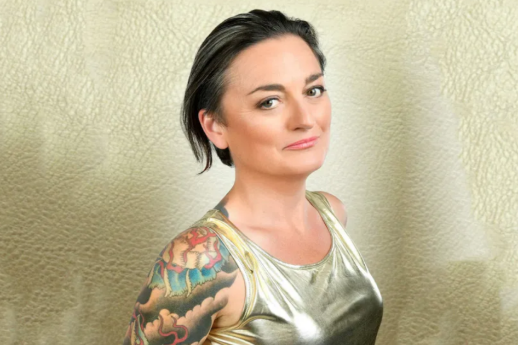 Zoe Lyons
